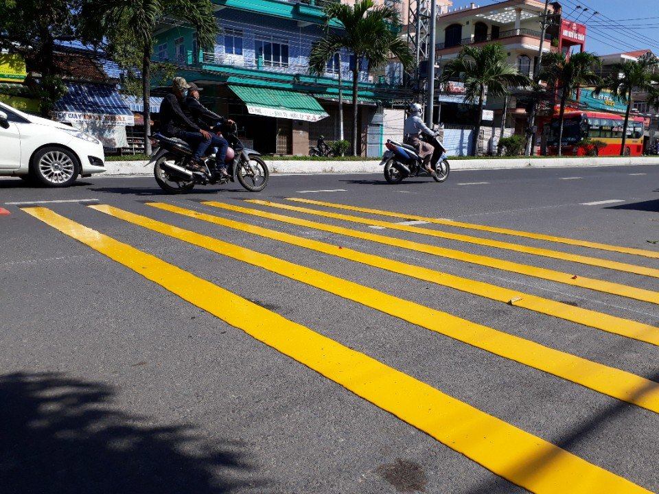 Sơn vạch kẻ đường là gì