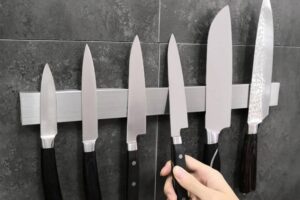 Thanh Nam Châm Gắn Dao: Giải Pháp Tối Ưu Cho Nhà Bếp Hiện Đại