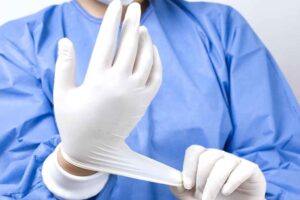 Găng tay latex là gì? Đặc điểm, ứng dụng và lưu ý sử dụng