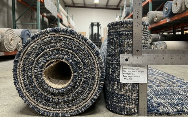 Chú ý mật độ sợi và độ dày thảm cuộn hoa văn